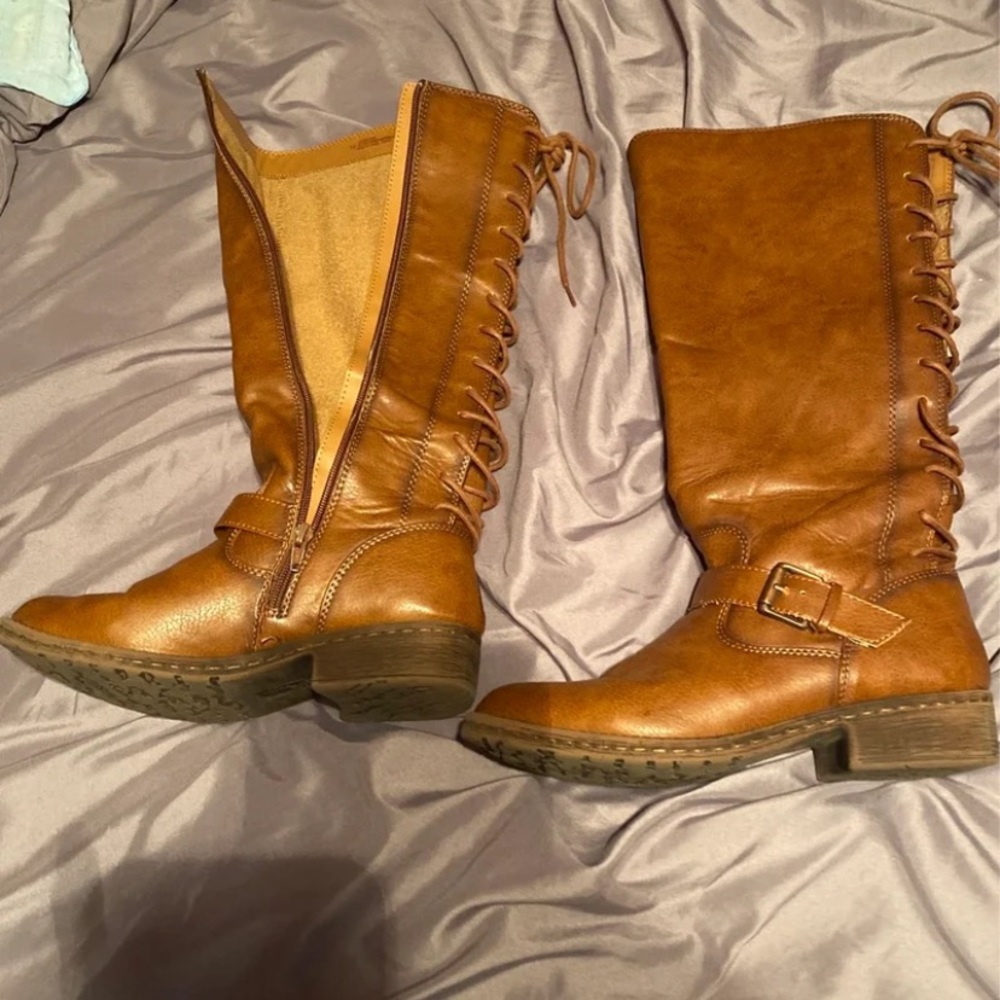Brown boots
